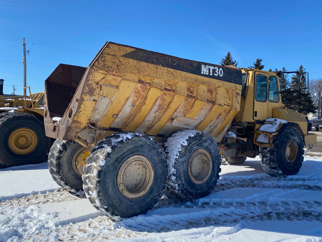 1997 MOXY MT-30 - Image 10